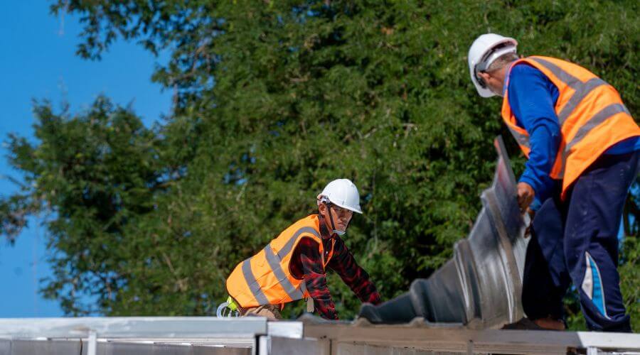Professional gutter cleaning in Boscobel, WI
